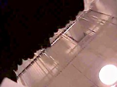 Man in the mall manages catch shopping babes upskirts