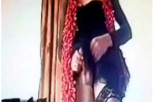 Mature whore jerking