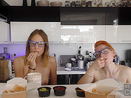 Miss Pussycat And Ginger Spinner Rikki Naked Nakes Mukbang Asmr Eating Mexican Food
