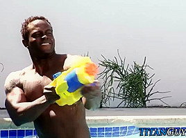 Muscly black hunk jizzes