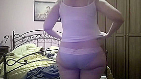 My wife is naked after a shower from behind