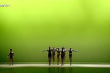 Naked on Stage-123 N1