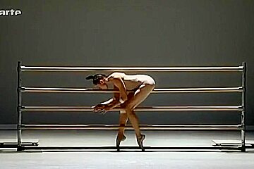 Naked on Stage-123 N1