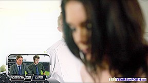 Natural tits brunette Emma Leigh gets laid at the massage spa