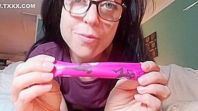 Nerdy Faery Using Tampons To Cum