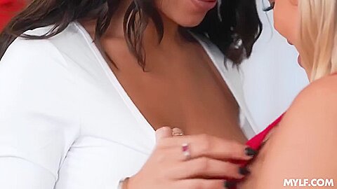 New Vivianne Desilva Sasha Pearl S-wy-nge-rs (05-10-2023) Streamvid net