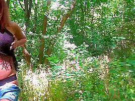 Nikki Woods Walk Video