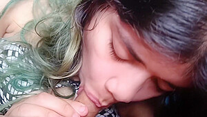Novinha Chupando Meu Cacete