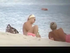 Nudist women spied in the river beach