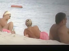 Nudist women spied in the river beach