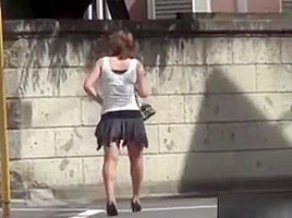 Odd Japanese Ho Peeing