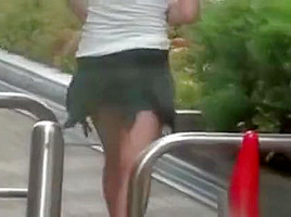 Odd Japanese Ho Peeing