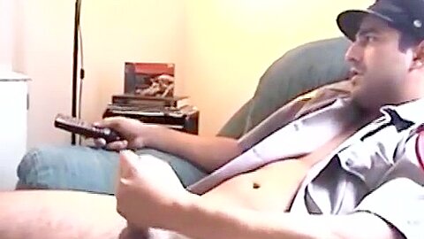 Officer receives a homemade blowjob from amateur homosexual