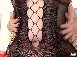 Old Fatty Calista Roxxx Bends Over for Mechanical Pussy Fucking