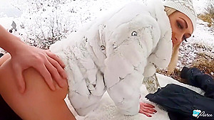 Outdoor Doggystyle in a Snowstorm