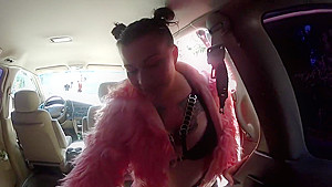 PAWG PARTY SLUT gives public bbbj for a ride home
