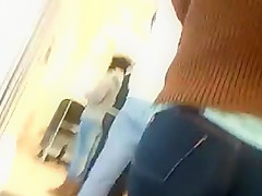 PHAT ASS IN JEANS