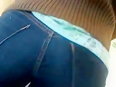 PHAT ASS IN JEANS