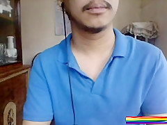 PHILIPINO SE LA MENEA Y SE CORRE VIENDO MI POLLON JUGANDO EN LA CAM GAY mp4
