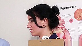 Peculiar Peach Gets Cumshot On Her Face Gulping All The Juic