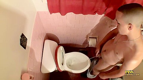 Pissing And Jacking Off - Devin Reynolds Jake Reid