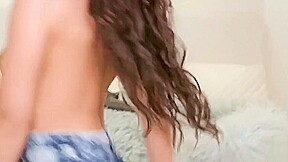Rebel teen 18+ goes off on her hole