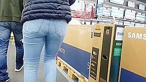 Redhead college girl amazing jeans ass pantylines face