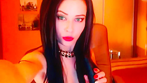 Russian beauty satisfies herself on camera