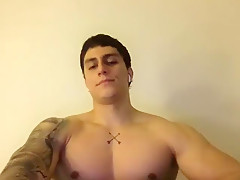 SPARTACOZZ WANKS ON CHATURBATE