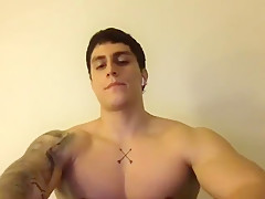 SPARTACOZZ WANKS ON CHATURBATE
