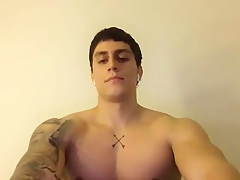 SPARTACOZZ WANKS ON CHATURBATE