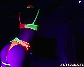 Scarlet Chase - Neon Night Rider