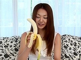 Serina Hayakawa Pleases Wth Her Warm Lips