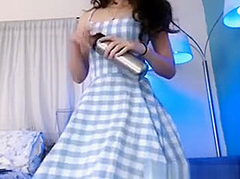 Sexy Big Ass Brunette Camgirl Masturbates On Webcam