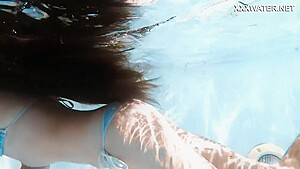 Sexy Naked Erotics With In The Pool - Lana Lelani