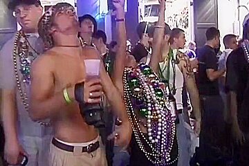 Sexy Women Get Wild For The Camera