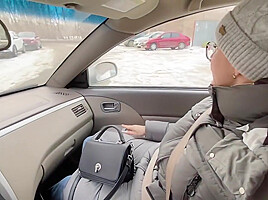 She Had Nothing To Pay The Taxi Driver And She Sucked Him Right In The Car