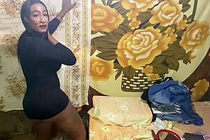 Shemale Dancing Sexy