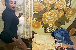 Shemale Dancing Sexy