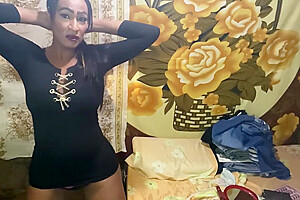 Shemale Dancing Sexy