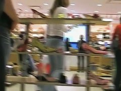 Shopping beauty flaunts her ass in sexy tight blue jeans