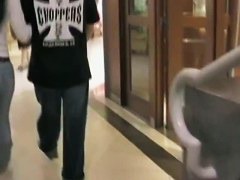 Shopping beauty flaunts her ass in sexy tight blue jeans