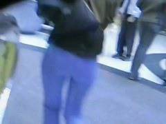 Slim Latina with a big booty shows her sexy butt in jeans
