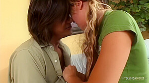 Smashing Her Pussy Into Pieces With Thrusting The Guy Provides A Facial For The Blonde