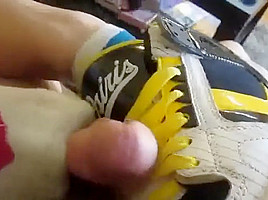 Sneaker job