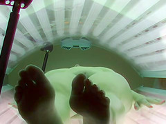 Solarium - pussy view