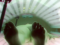 Solarium - pussy view