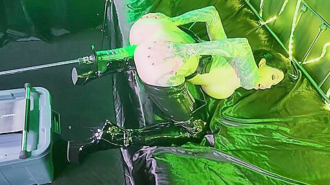 Squirting Like Hot Venom