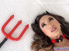 Stepdaughter In Costume Fucked Hard By Her Stepdad - Kimora Quin