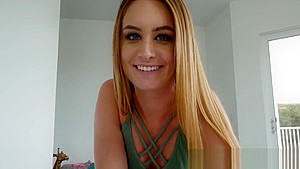 Stepsis sucks for cum